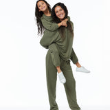 THE ADULT CREW : OLIVE